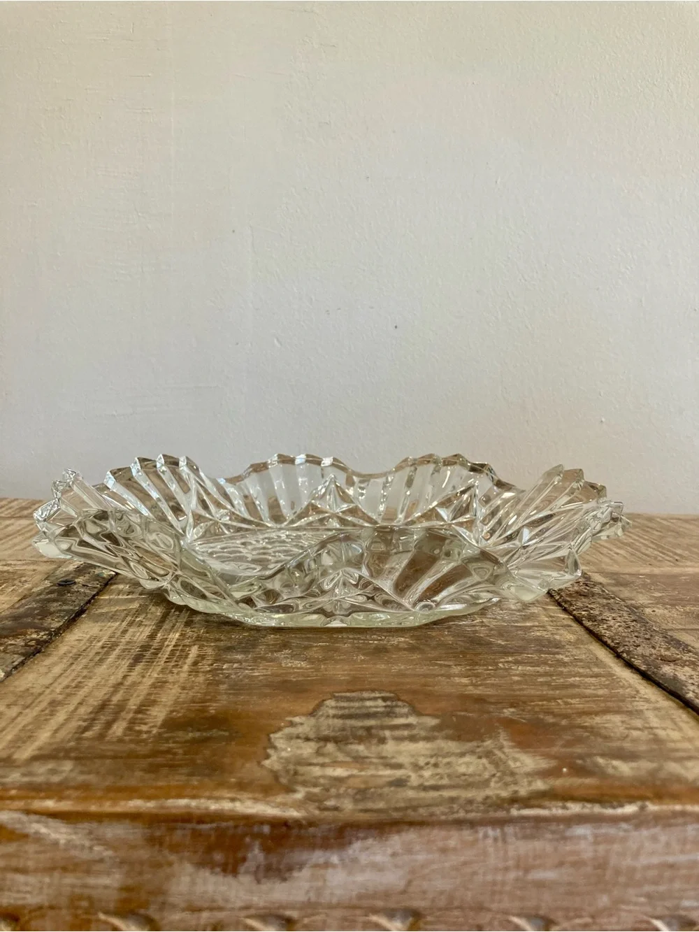 Vintage Pressed Glass Fruit Design Ruffle Edge 11” Bowl Federal Glass Pioneer